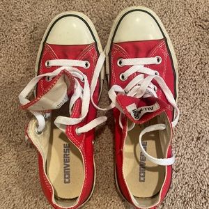 Women’s size 7 converse good condition